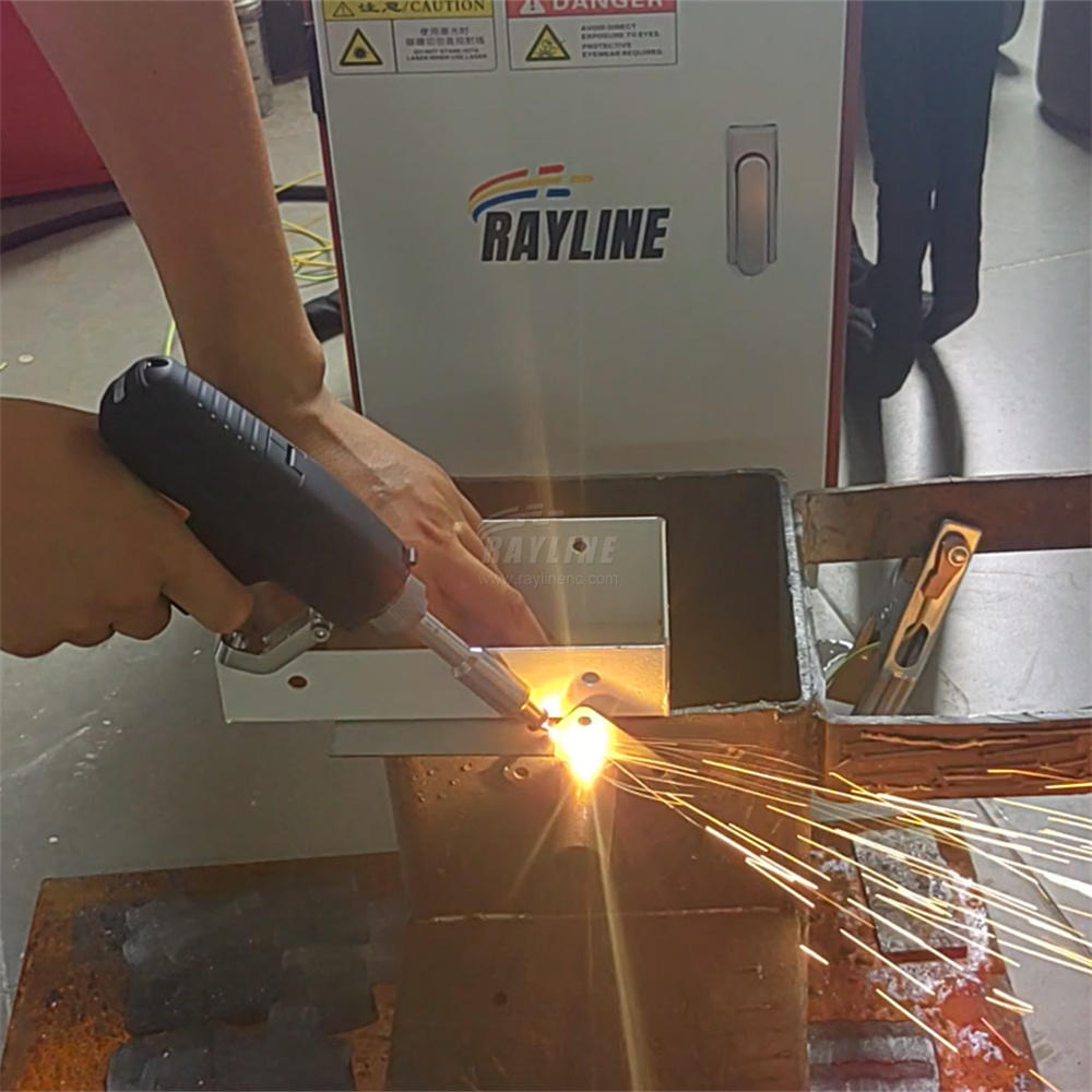 Nowa Mini Przenośna Spawarka L – Industrial Laser Welding Machine recenzja i cena