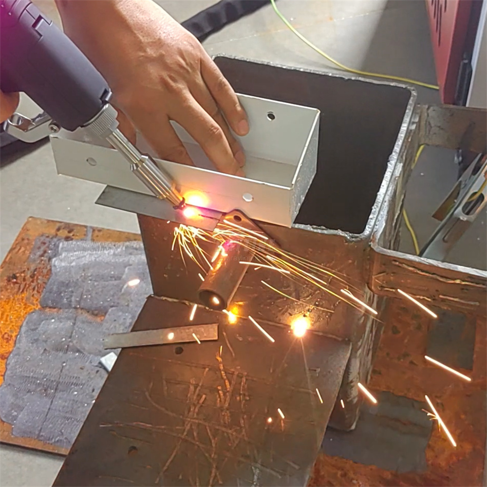 Nowa Mini Przenośna Spawarka L – Industrial Laser Welding Machine recenzja i cena